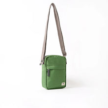 Load image into Gallery viewer, Bond Pocket Crossbody Bag in Artichoke
