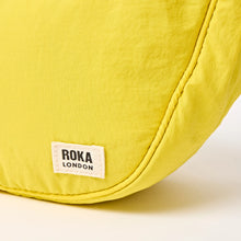 Load image into Gallery viewer, Farringdon Half Moon Bag in Passionfruit

