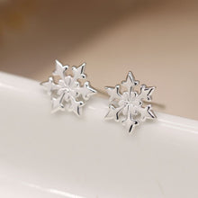 Load image into Gallery viewer, Sterling silver snowflake earrings

