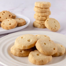 Load image into Gallery viewer, Truly Handmade Original Recipe Shortbread Biscuits - 140g Tin
