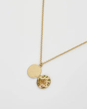 Load image into Gallery viewer, Fox &amp; Acorn Oval Chain Locket Necklace
