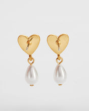 Load image into Gallery viewer, Niva Mistletoe Pear Earrings
