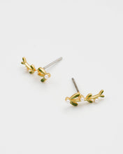 Load image into Gallery viewer, Niva Mistletoe Pearl Climber Earrings

