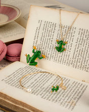 Load image into Gallery viewer, Enamel Frog short gold necklace
