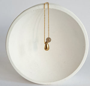 Kira - pear teardrop necklace with smoky quartz
