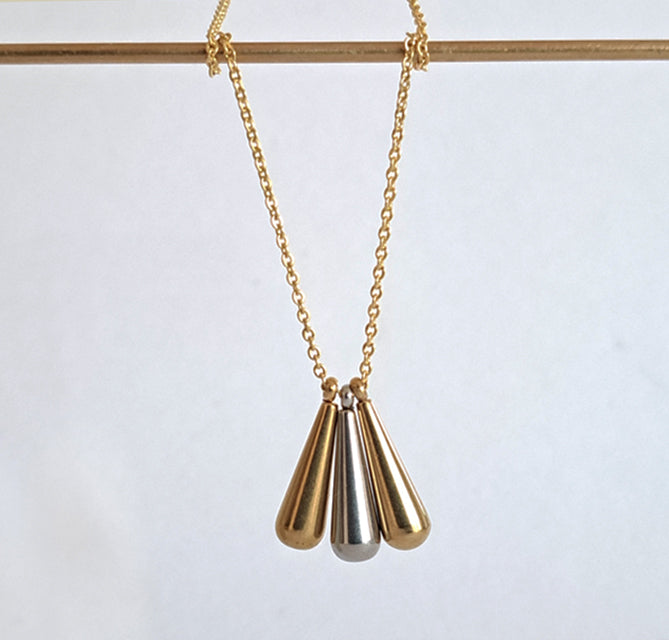 Kira - teardrop trio necklace