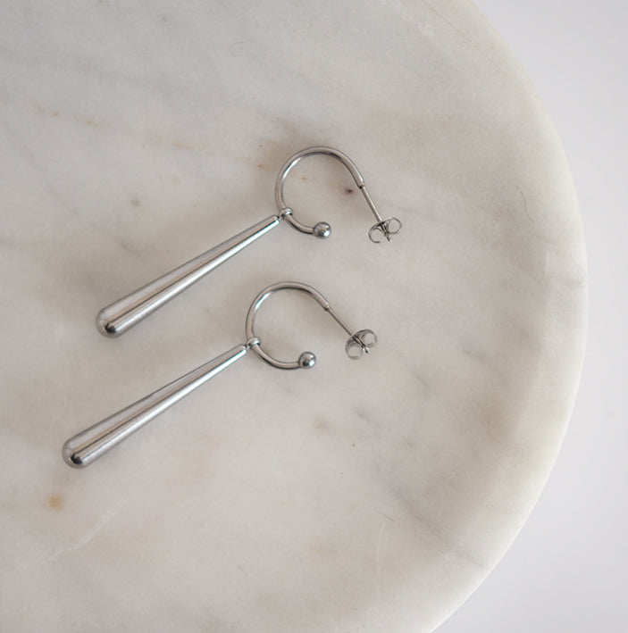 Kira - long teardrop earrings - stainless steel or gold plated