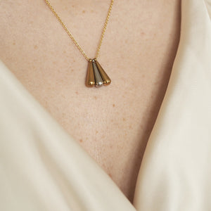 Kira - teardrop trio necklace