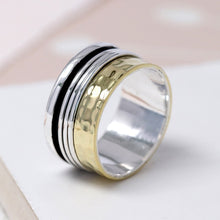 Load image into Gallery viewer, Sterling silver spinning ring with brass hammered edge
