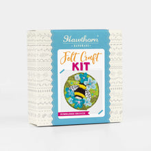 Load image into Gallery viewer, Bumblebee felt craft brooch kit
