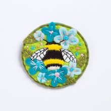 Load image into Gallery viewer, Bumblebee felt craft brooch kit

