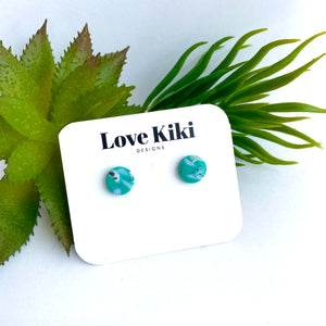 Small round jade and pink clay stud earrings