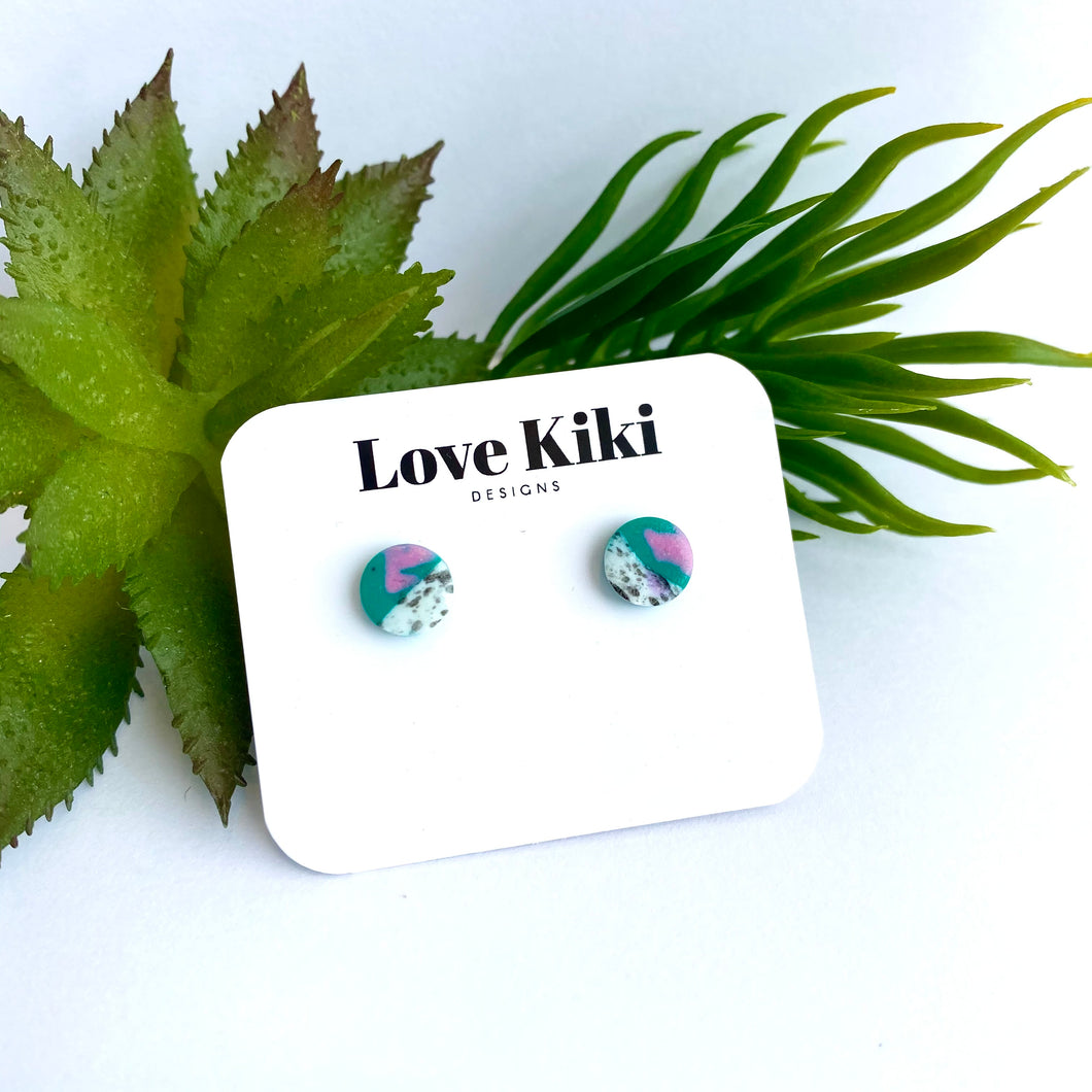 Small round jade and pink clay stud earrings