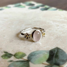 Load image into Gallery viewer, Daisies Ring with rose quartz
