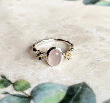 Load image into Gallery viewer, Daisies Ring with rose quartz
