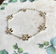 Load image into Gallery viewer, Daisy Chain Bracelet
