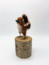 Load image into Gallery viewer, Needle Felted Wren
