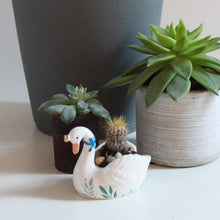 Load image into Gallery viewer, Secret Garden Swan Egg Cup
