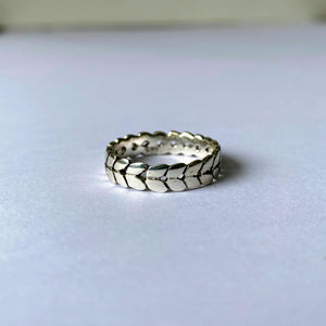 Sterling silver leaves ring