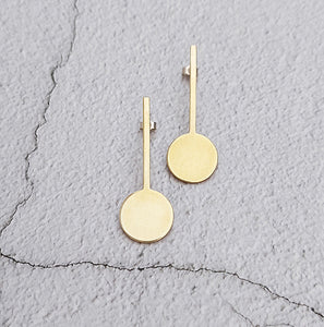 Pendulum stud earrings